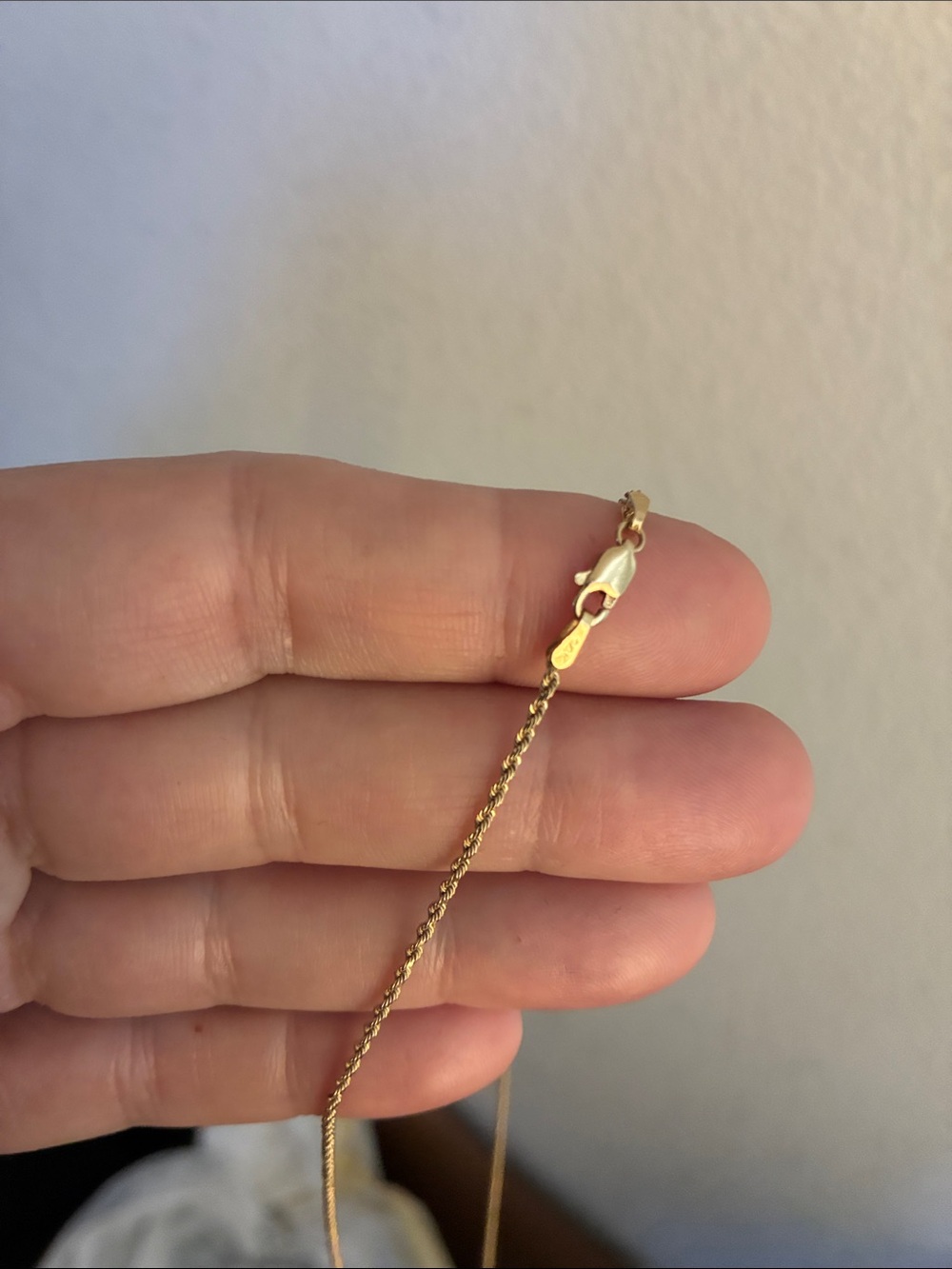 14K Gold Twist Rope Necklace 18” long vintage old - Picture 4 of 4